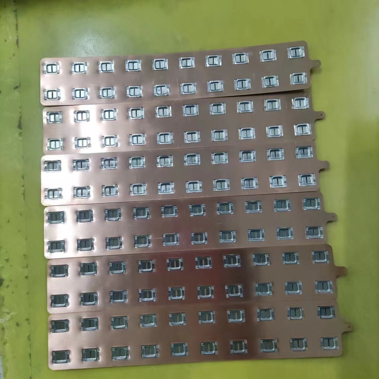 قضبان نحاسية من نوع PunChron S - مراجعة Bus Bar Copper وسعره